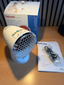 Beurer IL 11 Infrarotlampe mit Schutzgitter, Medizinprodukt mit wohltuender