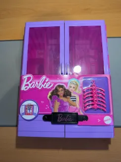 Barbie Kleiderschrank mit Kleidung Mattel 2018 Kunststoff H-32 cm