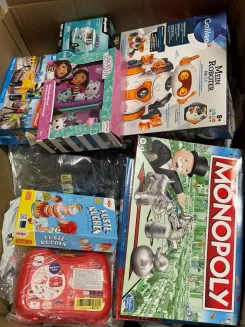 50 Teile Spielzeug Kostüm Restposten B-Ware Retourenware Monopoly Playmobil S-4