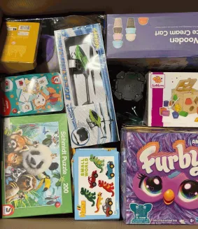 25 Teile Spielzeug Restposten B-Ware Retourenware Furby Schmidt Eichhorn S-7