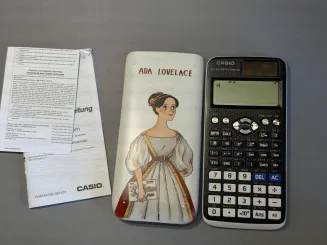k: Casio fx-991DE X ClassWiz Ada Lovelace Taschenrechner mit Deckel