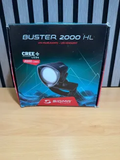 Sigma Buster 2000 HL Akku-Scheinwerfer - 2000 Lumen LED Fahrradlampe für Helm...